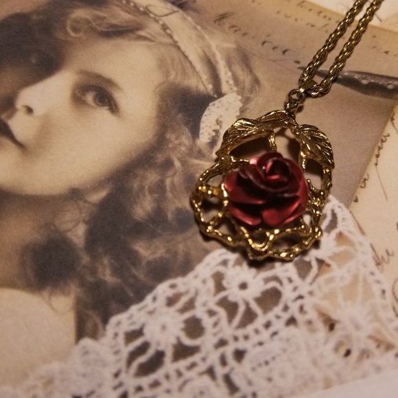 Gorgeous VTG Rose Necklace - Picture 5 of 7